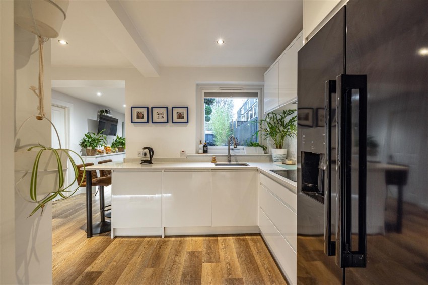 Images for 9 Elm Row, Galashiels