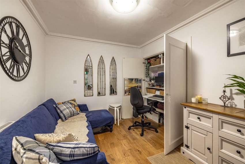 Images for 9 Elm Row, Galashiels