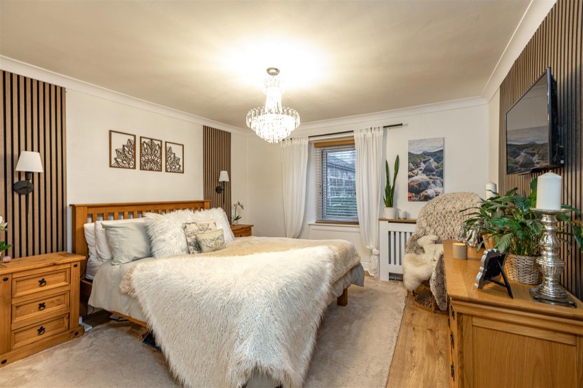 Images for 9 Elm Row, Galashiels