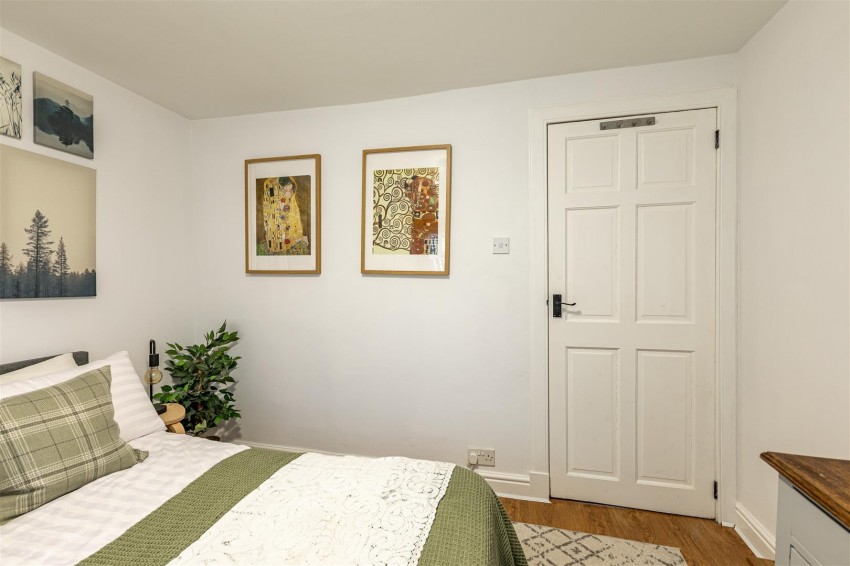 Images for 9 Elm Row, Galashiels