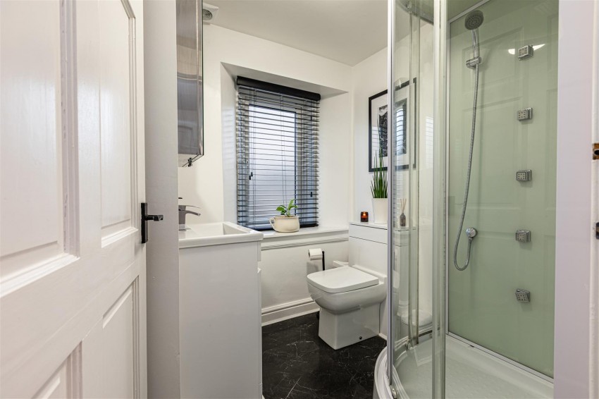 Images for 9 Elm Row, Galashiels