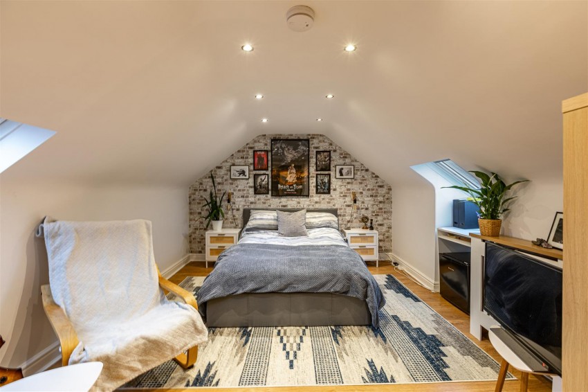 Images for 9 Elm Row, Galashiels