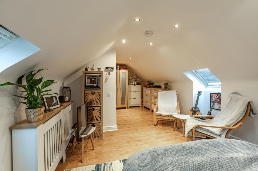 Images for 9 Elm Row, Galashiels