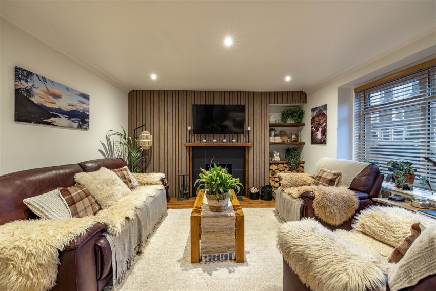 Images for 9 Elm Row, Galashiels