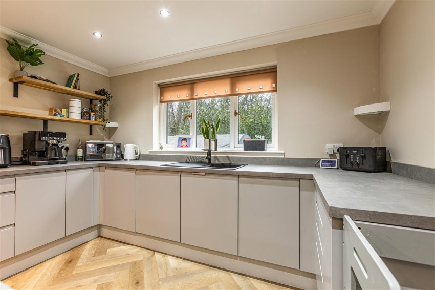 Images for Yarrowdene, Broadmeadows, Yarrowford