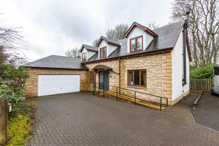 Images for Yarrowdene, Broadmeadows, Yarrowford