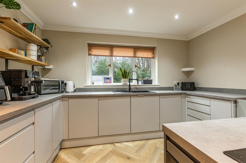 Images for Yarrowdene, Broadmeadows, Yarrowford