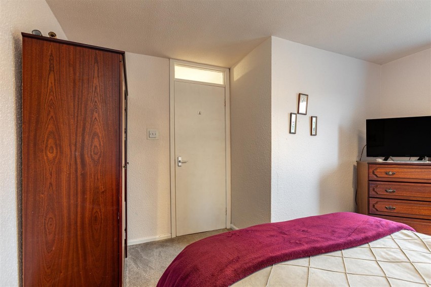 Images for 15 Balnakiel Terrace, Galashiels