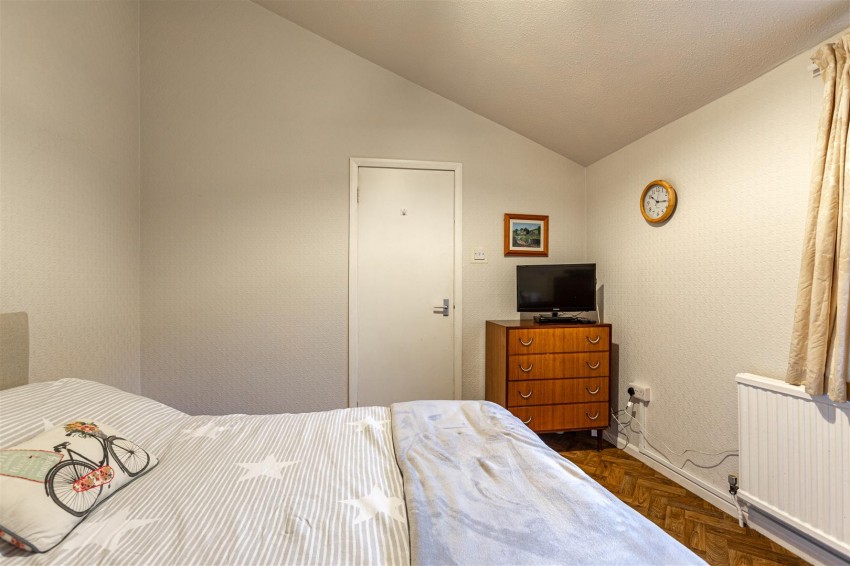 Images for 15 Balnakiel Terrace, Galashiels