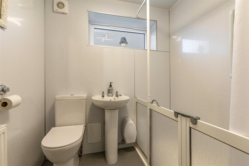 Images for 15 Balnakiel Terrace, Galashiels