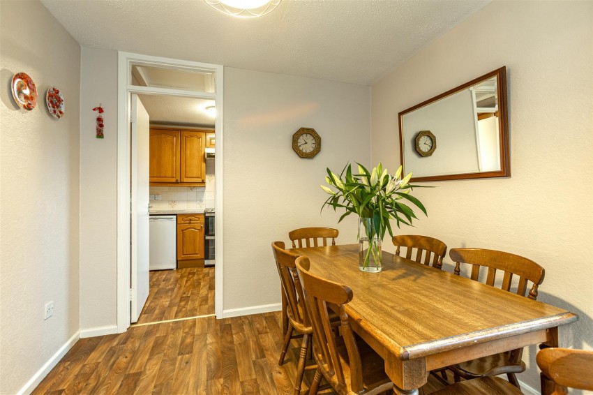 Images for 15 Balnakiel Terrace, Galashiels