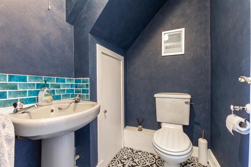 Images for 19 Stirling Place, Galashiels