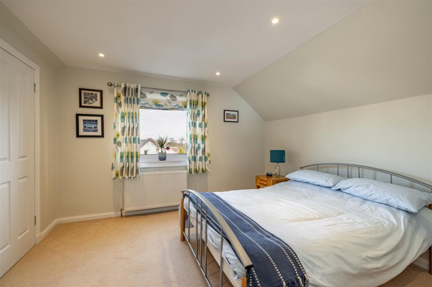 Images for 19 Pinnaclehill Park, Kelso