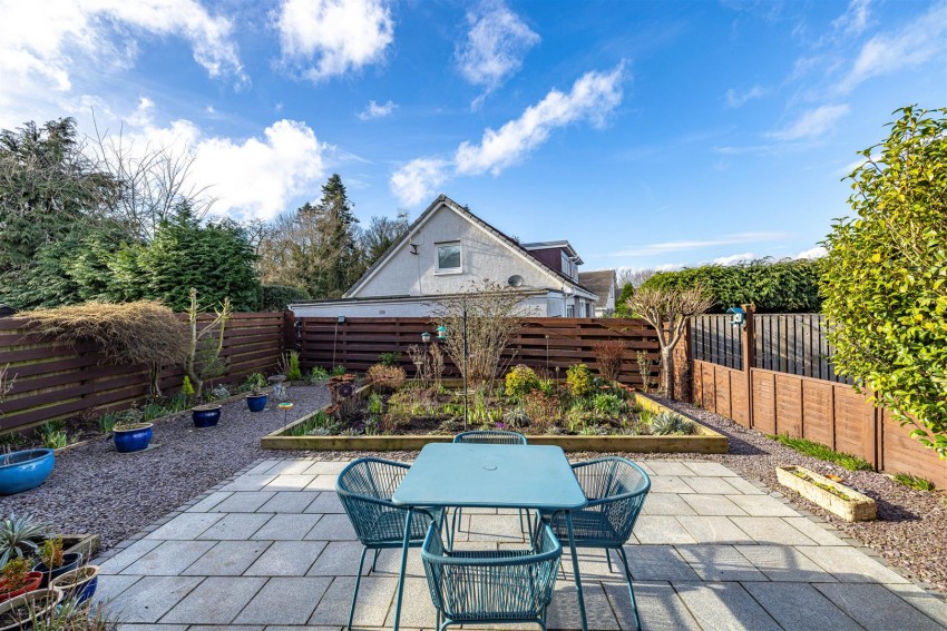 Images for 19 Pinnaclehill Park, Kelso