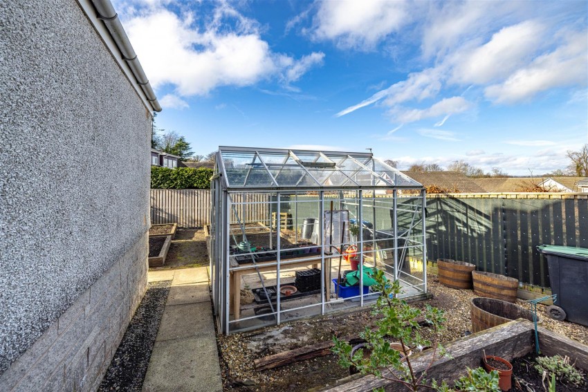 Images for 19 Pinnaclehill Park, Kelso