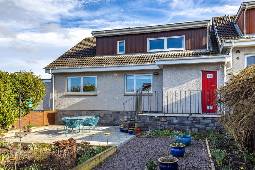 Images for 19 Pinnaclehill Park, Kelso