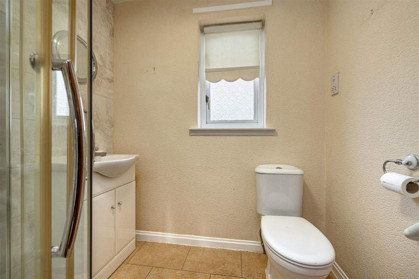 Images for 9 Heathpark Place, Selkirk