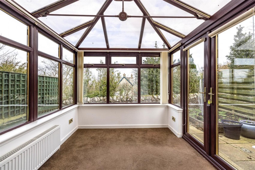 Images for 9 Heathpark Place, Selkirk