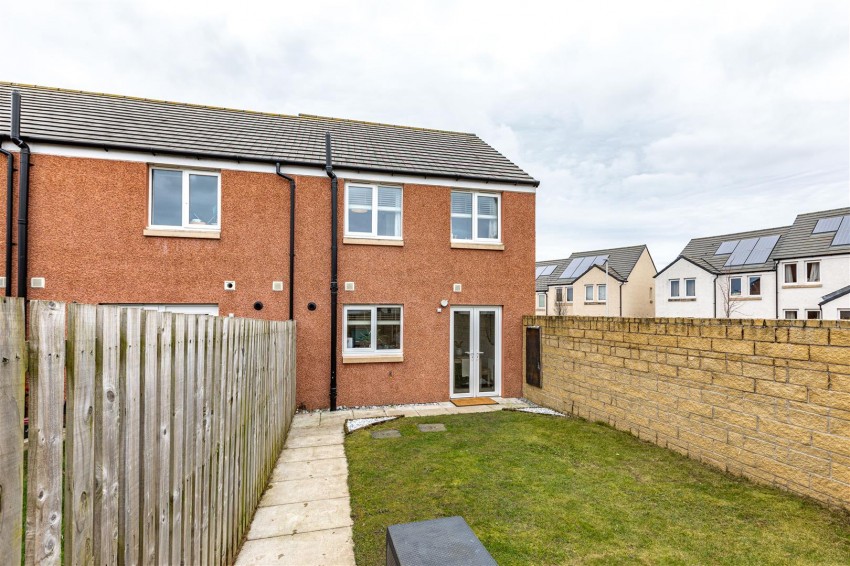 Images for 27 Stonyford, Lauder