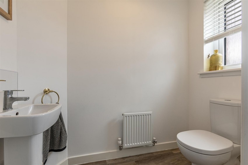 Images for 27 Stonyford, Lauder