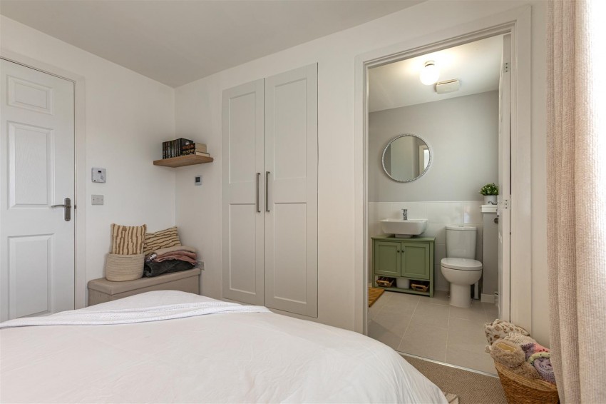 Images for 27 Stonyford, Lauder