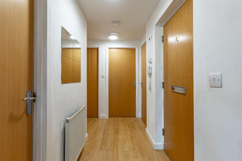 Images for 8/1 Weavers Linn, Tweedbank, Galashiels