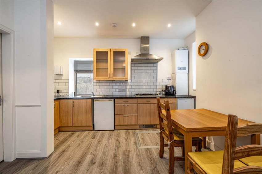 Images for 8 Mavis Bank, Selkirk