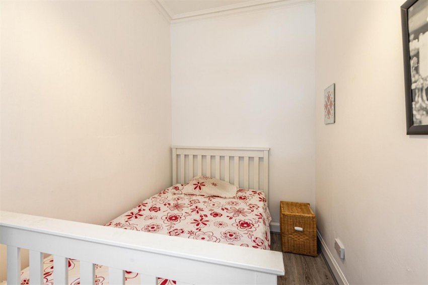 Images for 8 Mavis Bank, Selkirk