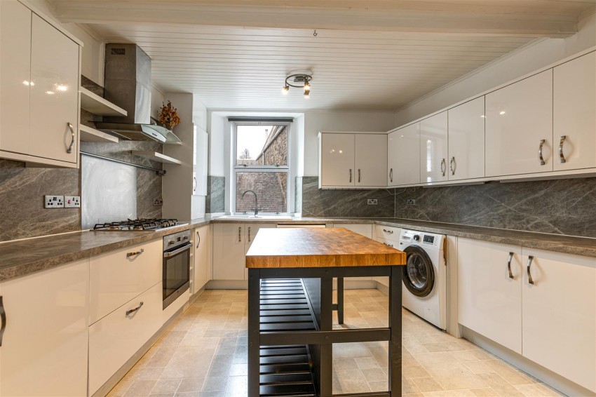 Images for 62 High Street, Galashiels