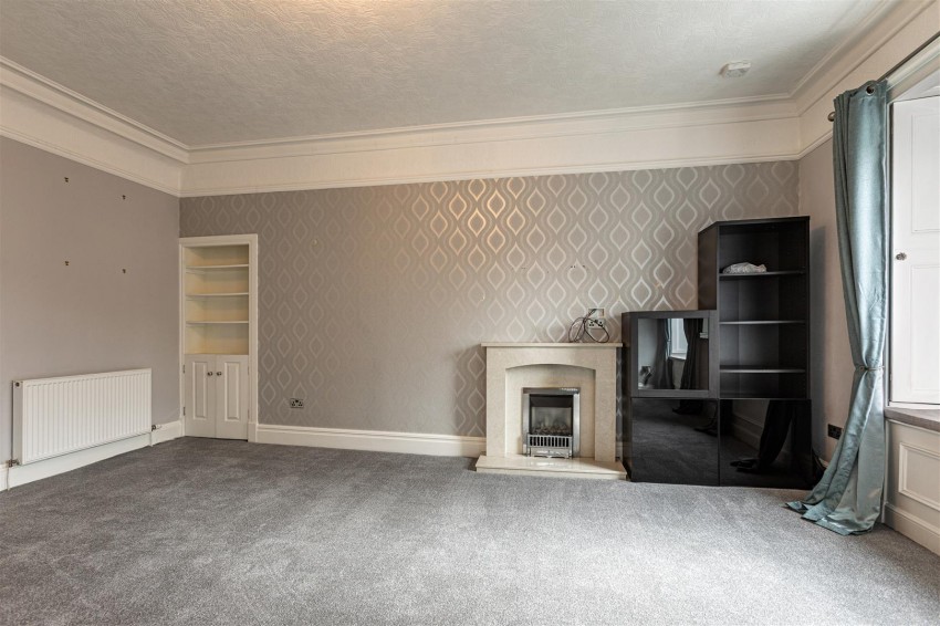 Images for 62 High Street, Galashiels