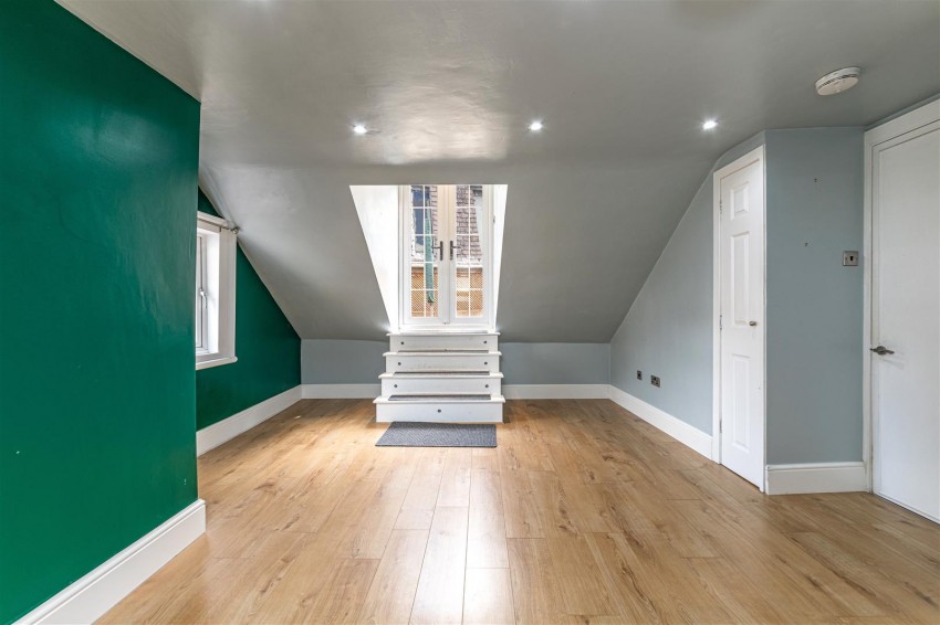 Images for 62 High Street, Galashiels
