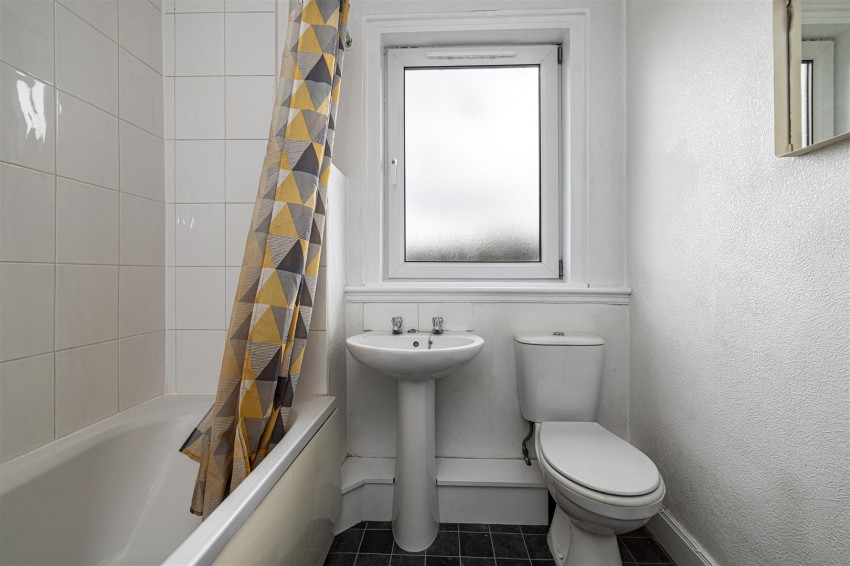 Images for 196 Magdala Terrace, Galashiels