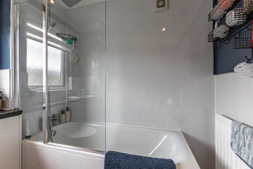 Images for 104 Craw Wood, Tweedbank, Galashiels