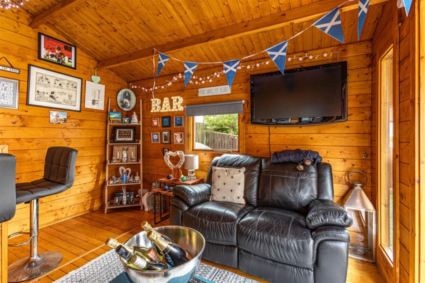 Images for 104 Craw Wood, Tweedbank, Galashiels