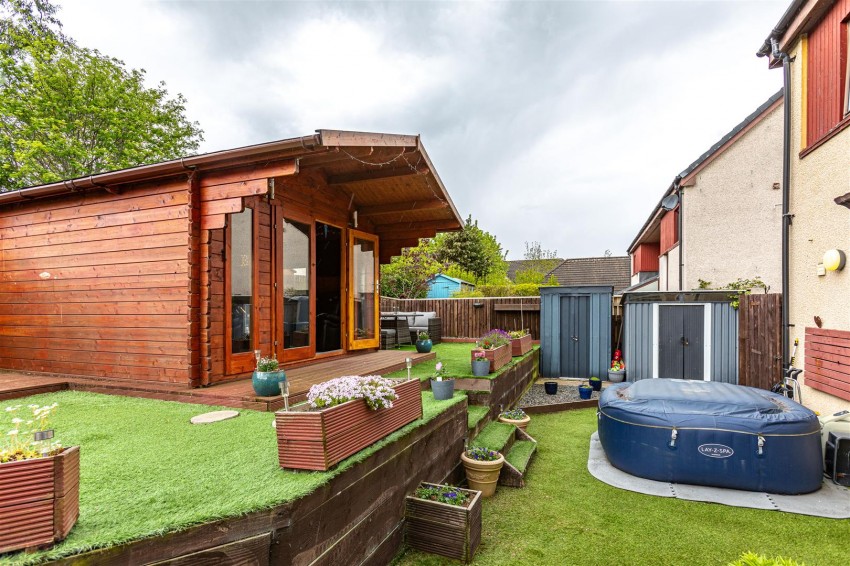 Images for 104 Craw Wood, Tweedbank, Galashiels