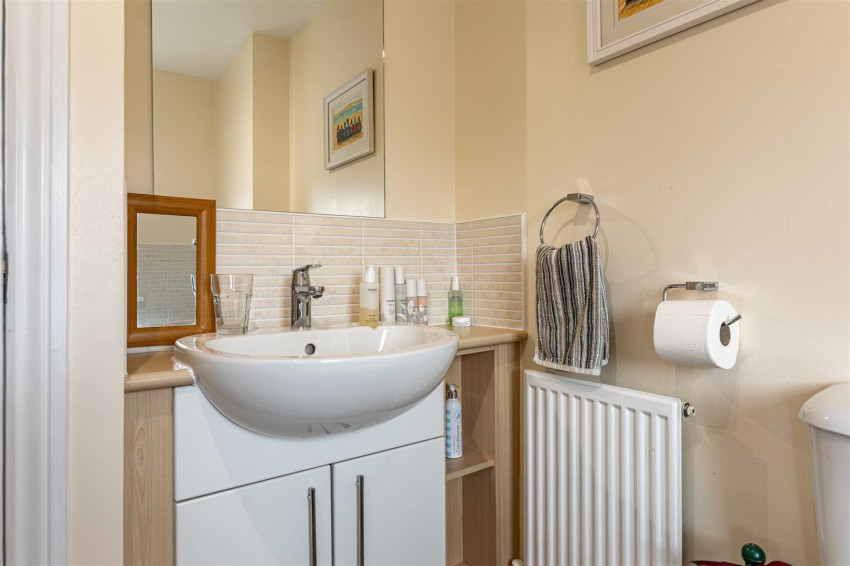 Images for 31 Weavers Linn, Tweedbank, Galashiels