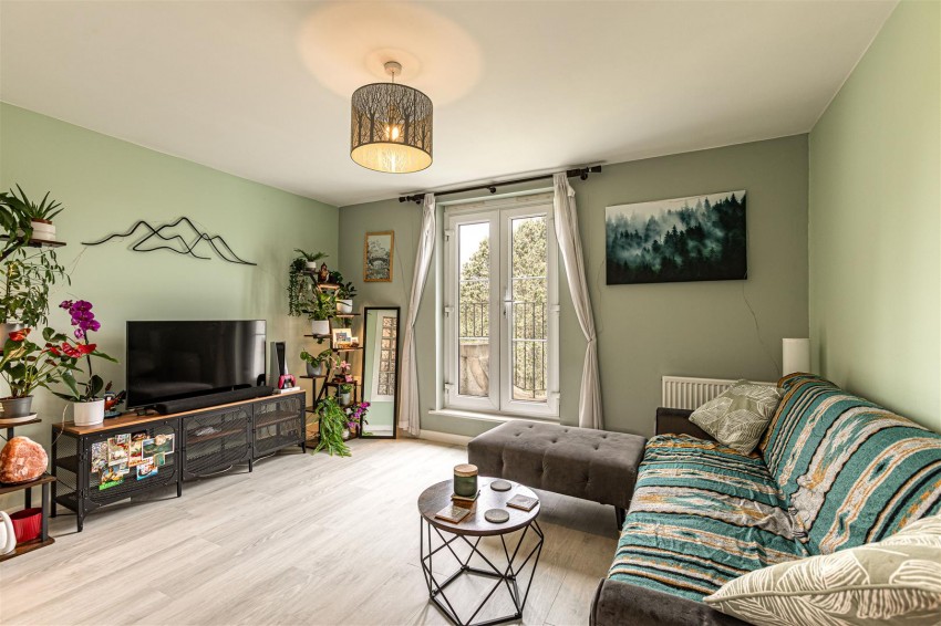 Images for 6/8 Weavers Linn, Tweedbank, Galashiels