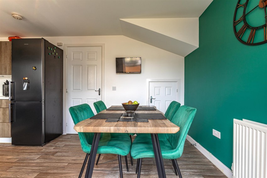 Images for 34 Kingfisher Grove, Galashiels