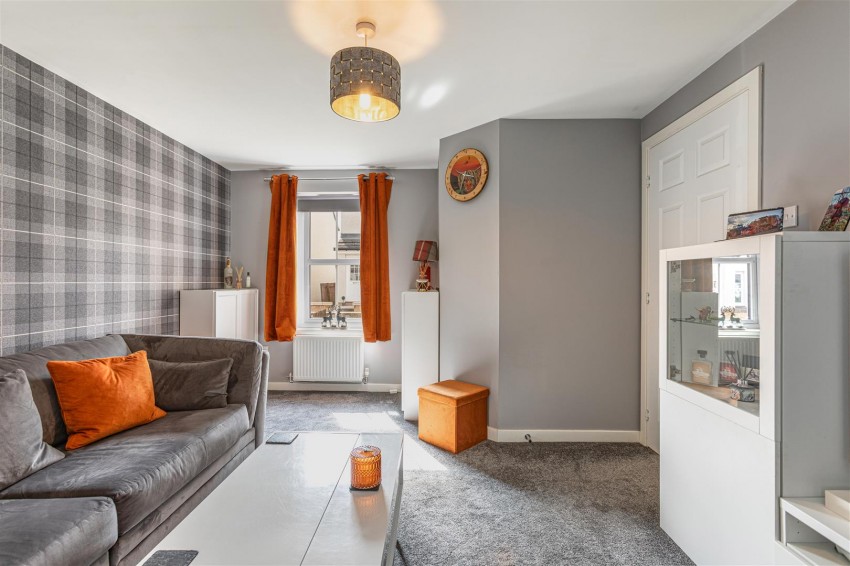 Images for 34 Kingfisher Grove, Galashiels
