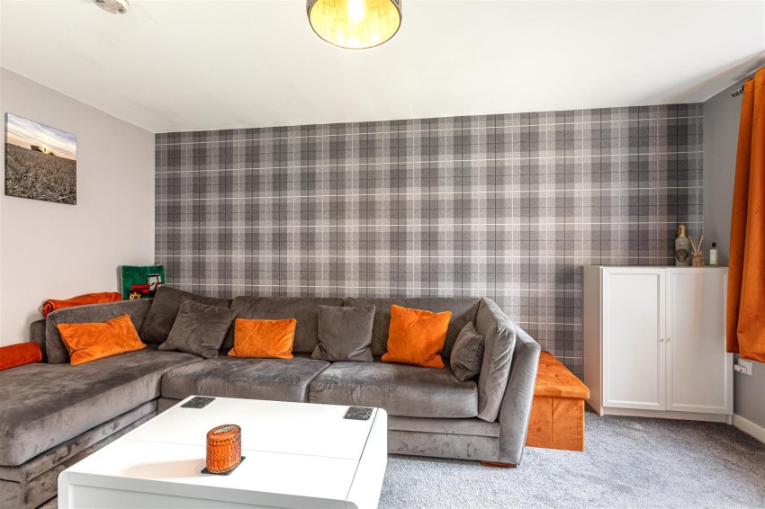 Images for 34 Kingfisher Grove, Galashiels