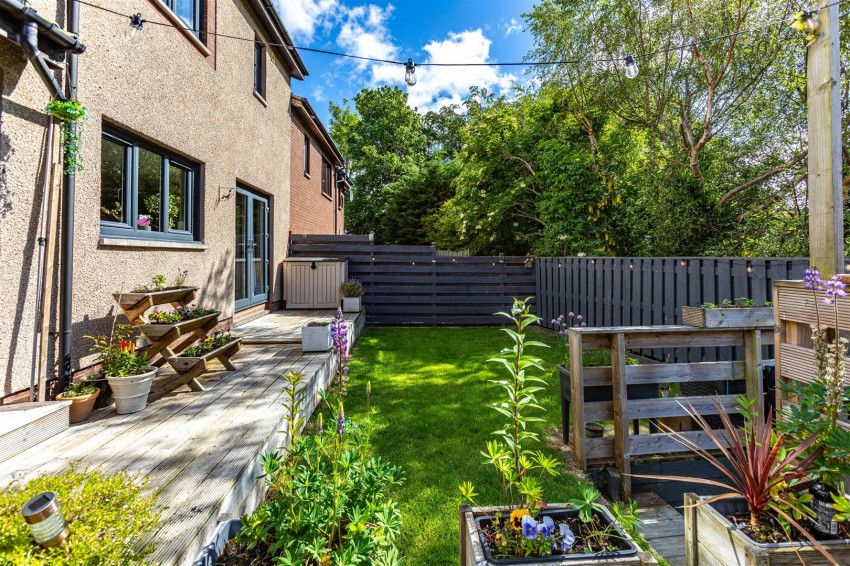 Images for 54 Eildon Crescent, Melrose