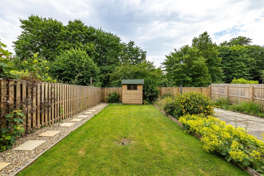 Images for 16 Quarrydene, Melrose