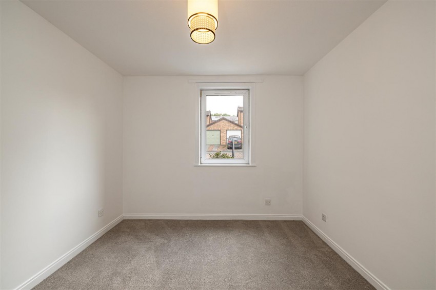 Images for 16 Quarrydene, Melrose