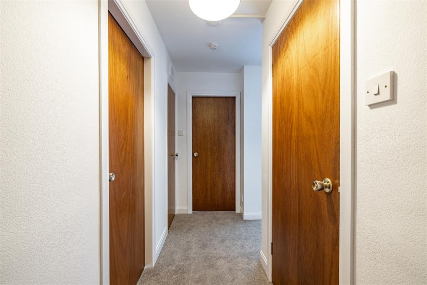 Images for 16 Quarrydene, Melrose