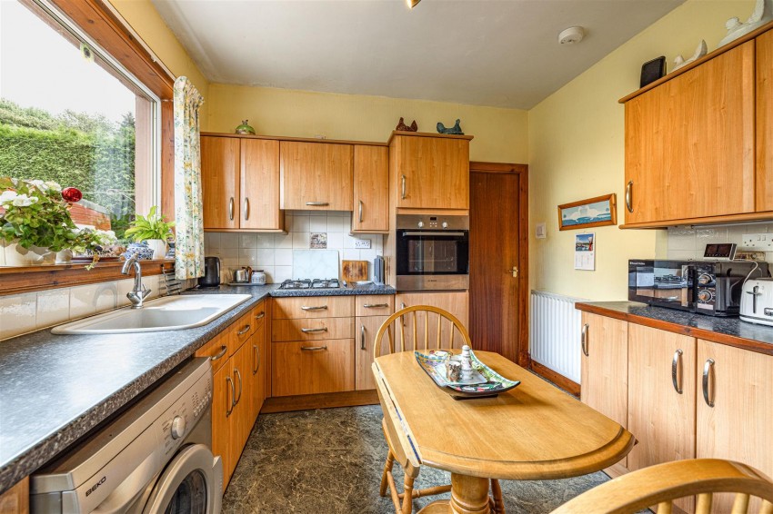 Images for 10 Glenfield Road East, Galashiels