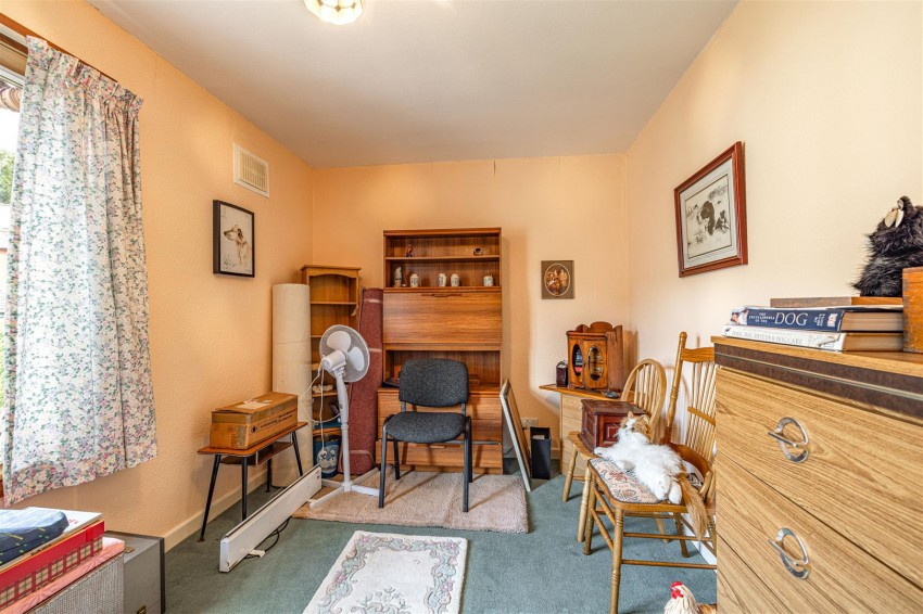 Images for 10 Glenfield Road East, Galashiels