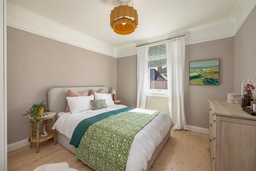Images for 41 Eildon Crescent, Melrose
