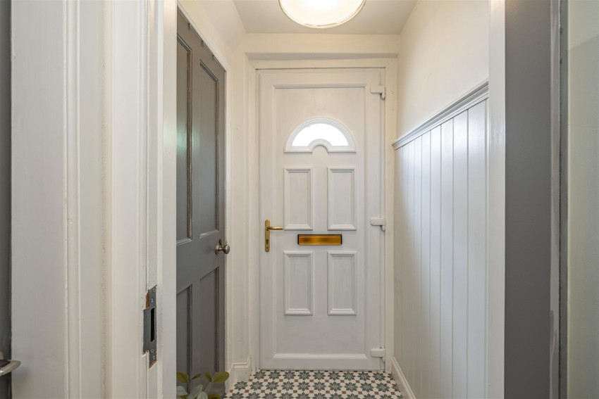 Images for 41 Eildon Crescent, Melrose