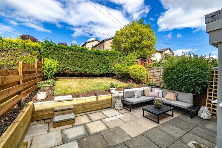 Images for 41 Eildon Crescent, Melrose