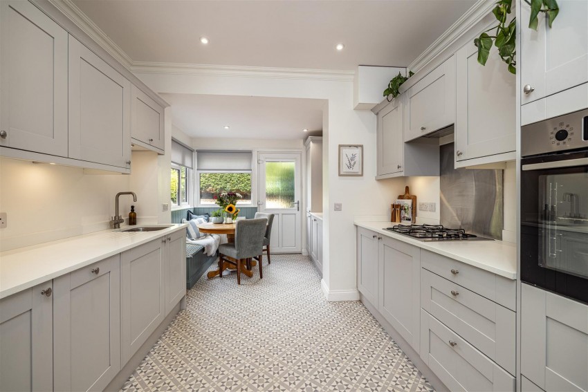 Images for 41 Eildon Crescent, Melrose